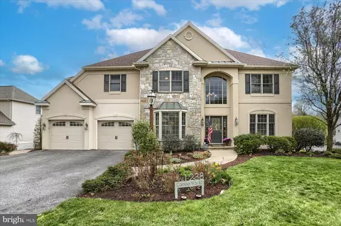 1238 Cardinal Way Rd, Hummelstown, PA 17036