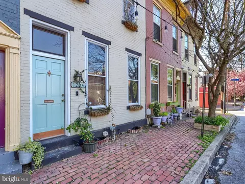 1204 Penn St, Harrisburg, PA 17102