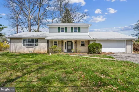 7616 Grove Ave, Harrisburg, PA 17112