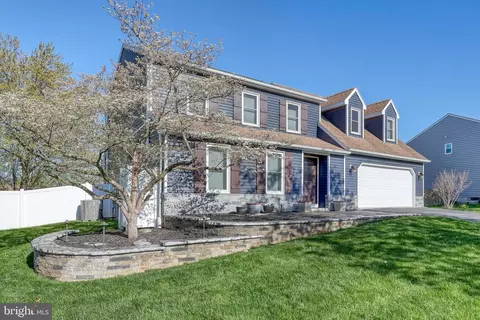 945 Parish Pl, Hummelstown, PA 17036