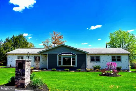 435 Carlton Rd, Hershey, PA 17033