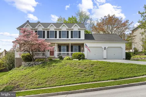 1900 Laurel Glen Dr, Harrisburg, PA 17110