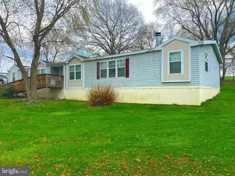 180 Willow Farm Ln #88, Harrisburg, PA 17111