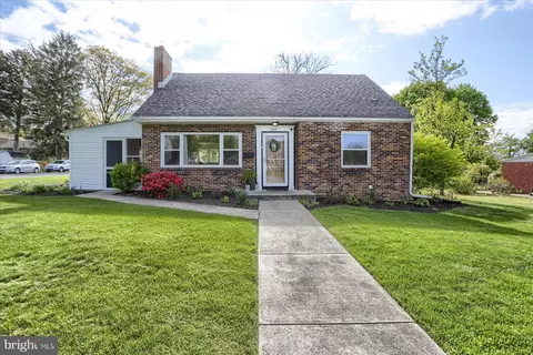 331 Luther Rd, Harrisburg, PA 17111