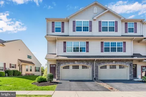 121 Needlewood Dr, Harrisburg, PA 17112