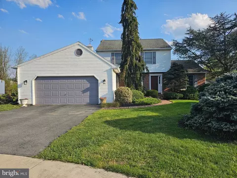 322 Mollie Dr, Harrisburg, PA 17112