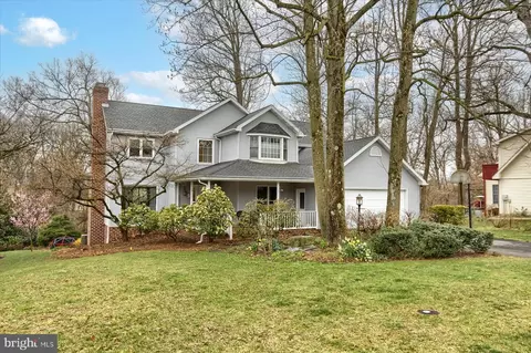 670 Appenzell Dr, Hummelstown, PA 17036