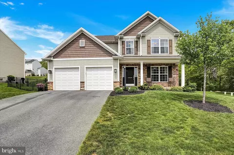 2228 Northview Ln, Harrisburg, PA 17110