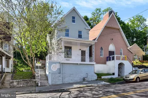 211 Pine St, Steelton, PA 17113