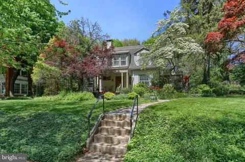 2208 Chestnut St, Harrisburg, PA 17104