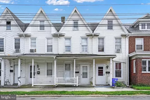 2103 Greenwood St, Harrisburg, PA 17104