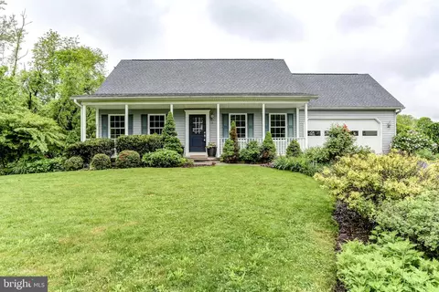 501 Windsor Dr, Middletown, PA 17057