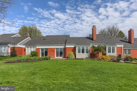 10 Spring Creek Mnr, Hershey, PA 17033