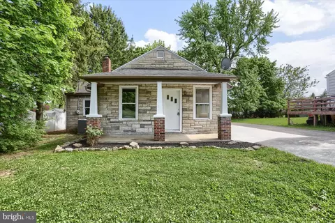 6951 Chambers Hill Rd, Harrisburg, PA 17111
