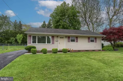 4541 Londonderry Rd, Harrisburg, PA 17109