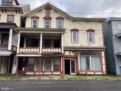 111 E Market St, Williamstown, PA 17098