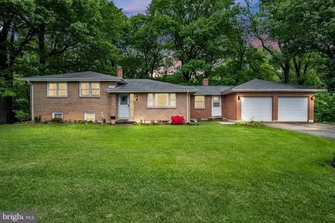 1005 Seemore Dr, Harrisburg, PA 17111