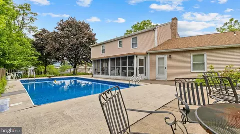1477 Quail Hollow Rd, Harrisburg, PA 17112