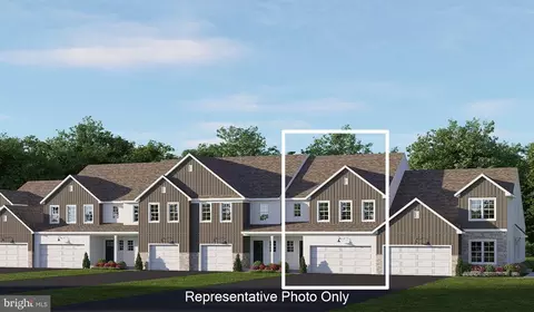 7886 Briarwood Dr, Harrisburg, PA 17112