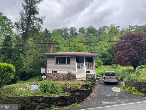 930 Roberts Valley Rd, Harrisburg, PA 17110