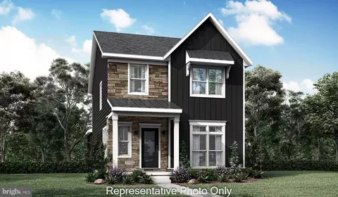 03 Hawthorne Dr, Harrisburg, PA 17110