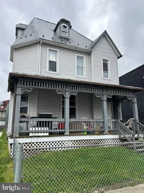 1535 Derry St, Harrisburg, PA 17104
