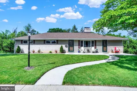 4030 Nancy Dr, Harrisburg, PA 17109