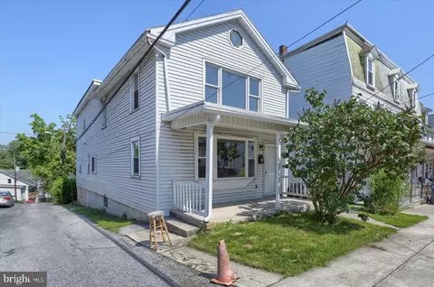 223 Locust St, Steelton, PA 17113