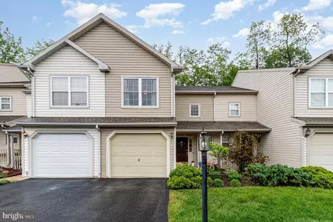 119 Hiddenwood Dr, Harrisburg, PA 17110