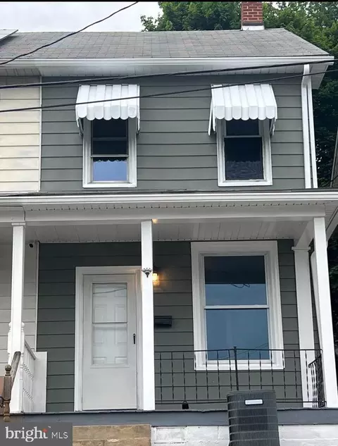 119 Penn St, Steelton, PA 17113
