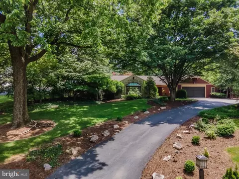 4224 Kirkwood Rd, Harrisburg, PA 17110