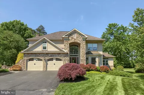4446 Dunmore Dr, Harrisburg, PA 17112