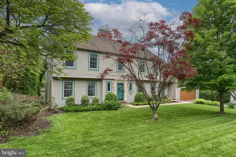 1090 Stonegate Rd, Hummelstown, PA 17036