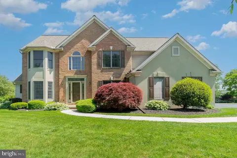 46 Hawthorne Dr, Hershey, PA 17033