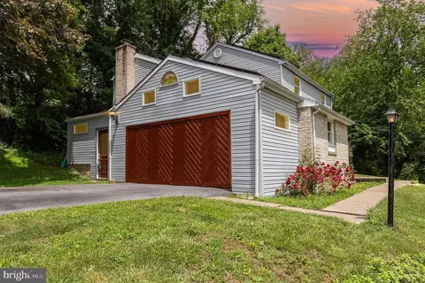 122 Hillymede Rd, Harrisburg, PA 17111