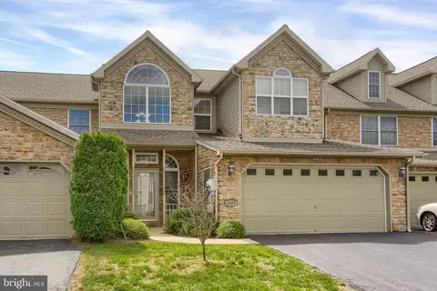 2809 Oakwood Dr, Harrisburg, PA 17110