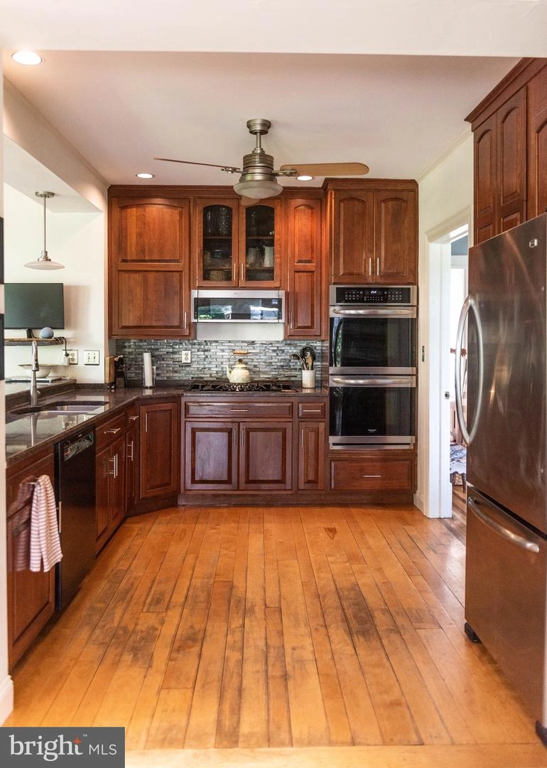 202 Java Ave, Hershey, PA 17033 photo 14