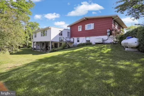 329 Gates Rd, Hershey, PA 17033 photo 6