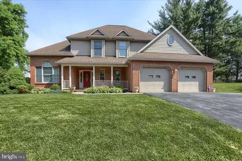 1834 Ohara Ln, Middletown, PA 17057