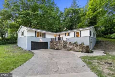 4501 Terrace Pl, Harrisburg, PA 17110