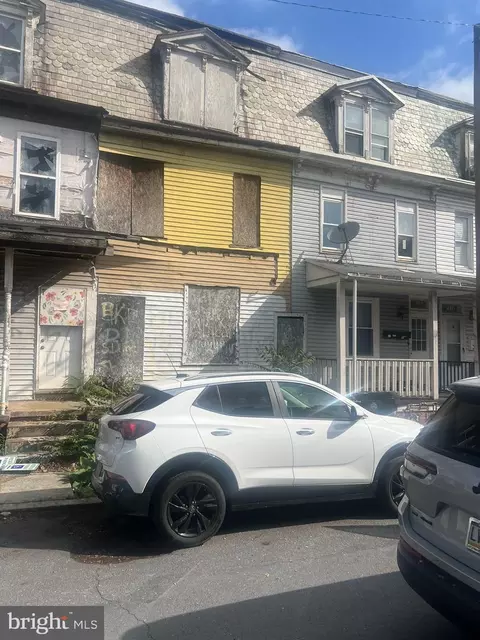 1608 Hunter St, Harrisburg, PA 17104