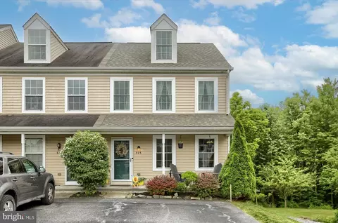 323 Buckley Dr, Harrisburg, PA 17112
