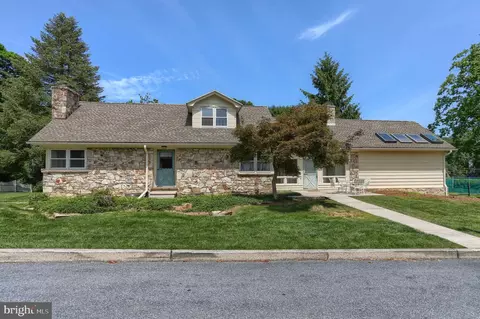 945 Poplar Ave, Hershey, PA 17033