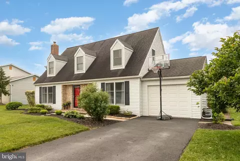 5727 Meadowbrook Dr, Harrisburg, PA 17112