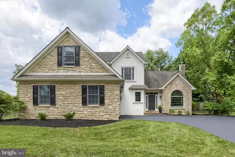 4500 Egret Dr, Harrisburg, PA 17112
