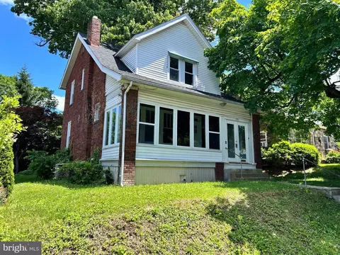 305 N 30th St, Harrisburg, PA 17109
