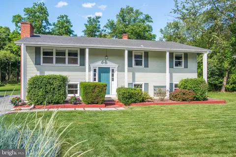 21 Clark Rd, Hershey, PA 17033