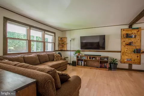 21 Clark Rd, Hershey, PA 17033 photo 5