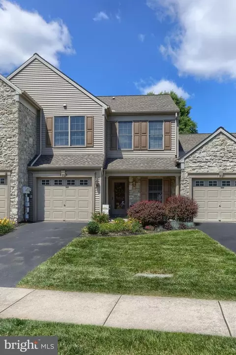 1908 Limestone Dr, Hummelstown, PA 17036
