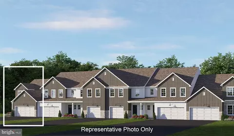 7868 Briarwood Dr, Harrisburg, PA 17112